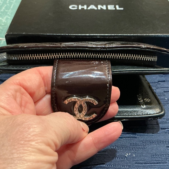 CHANEL Patent Quilted Brilliant Zipped Pocket Wallet Burgundy Black Authentic❤️ - Picture 6 of 11